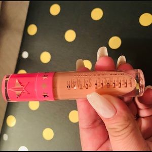 Jeffree Star liquid lip shade soft serve